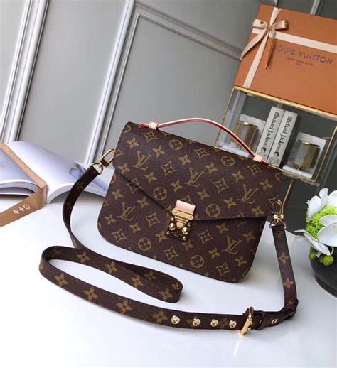 bolsa louis vuitton pochette metis usada|used louis vuitton pochette monogram.